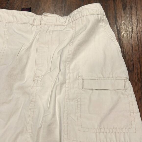 Ralph Lauren mini skirt in cream color size 2 100% cotton with 2 back pockets - Picture 3 of 10
